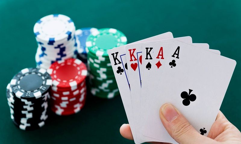 Vòng 2: Là vòng Flop